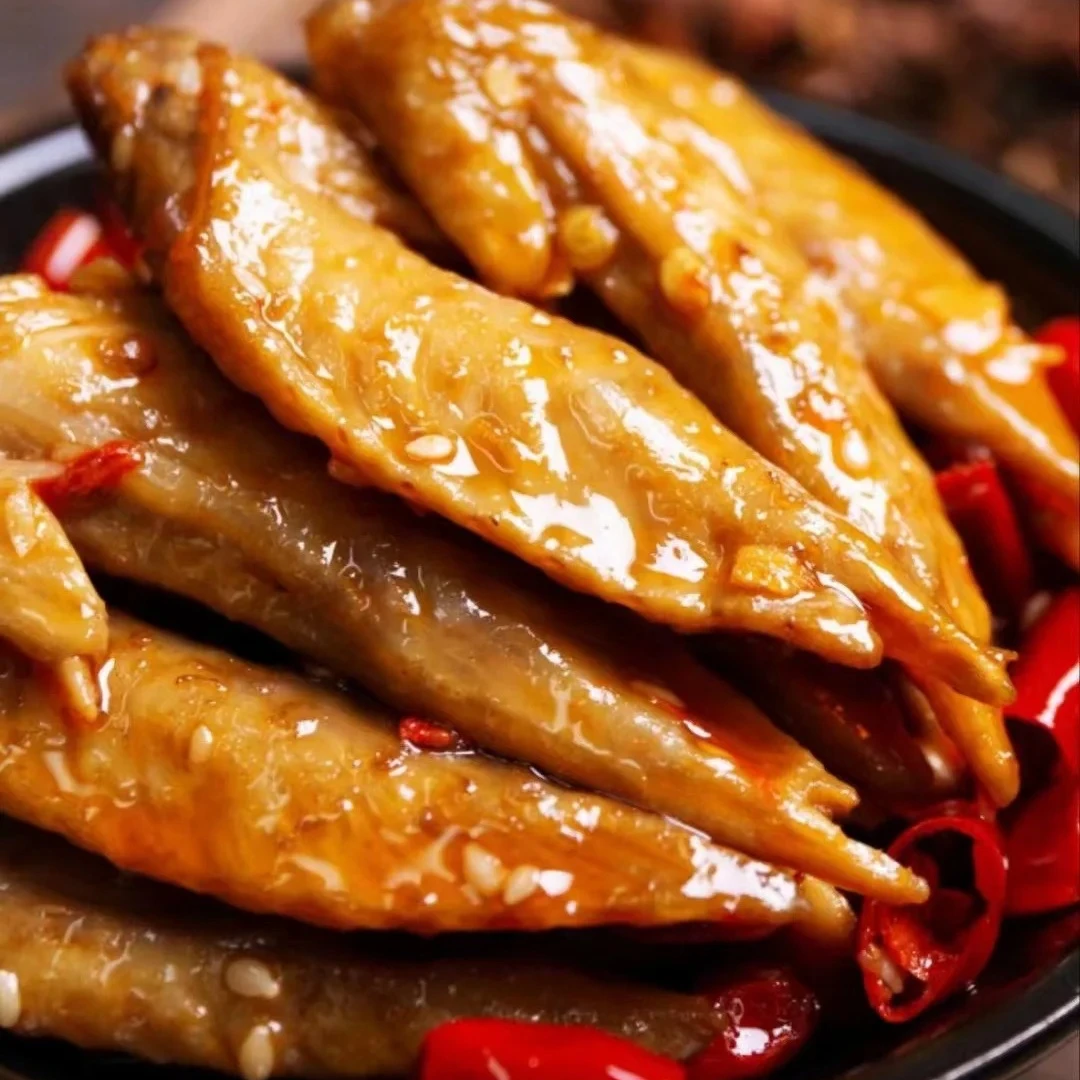 两包鸡翅尖（香辣味和蒜香口味）顺丰包邮