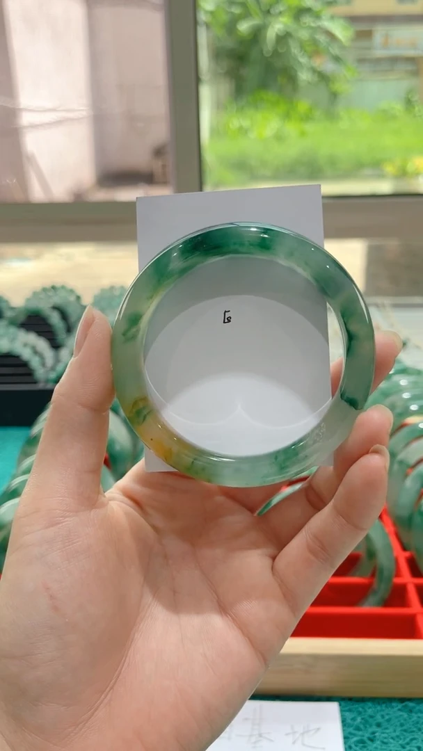 石英质玉（非洲翠）合金项链手镯