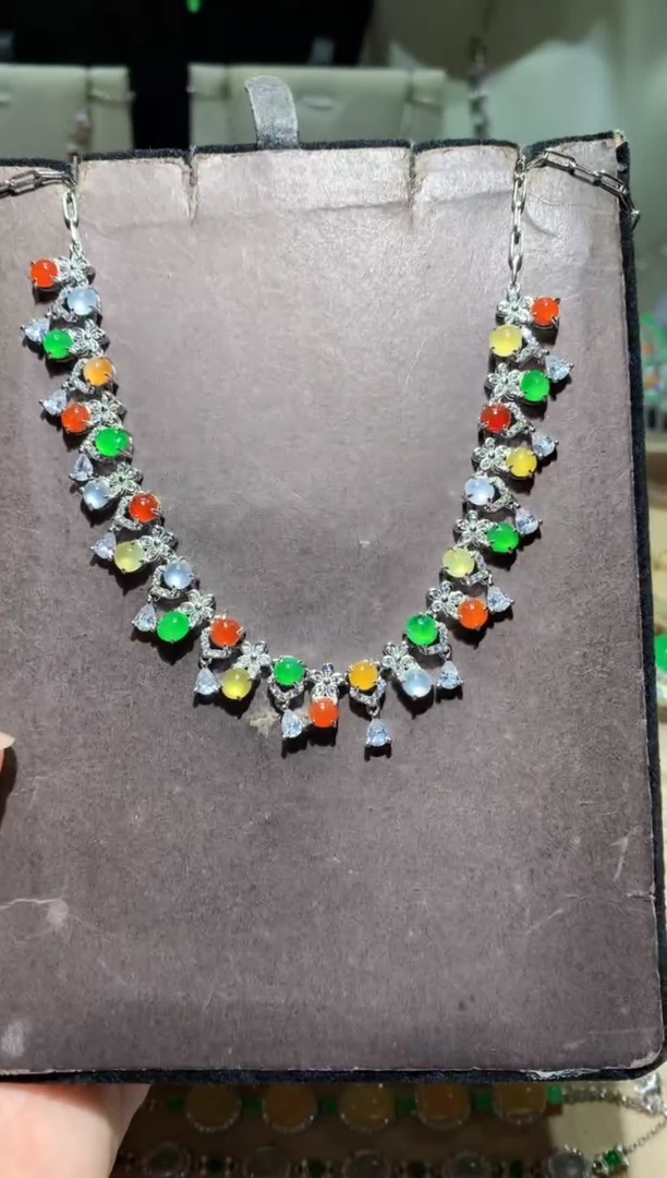 未镶嵌翡翠耳饰套链