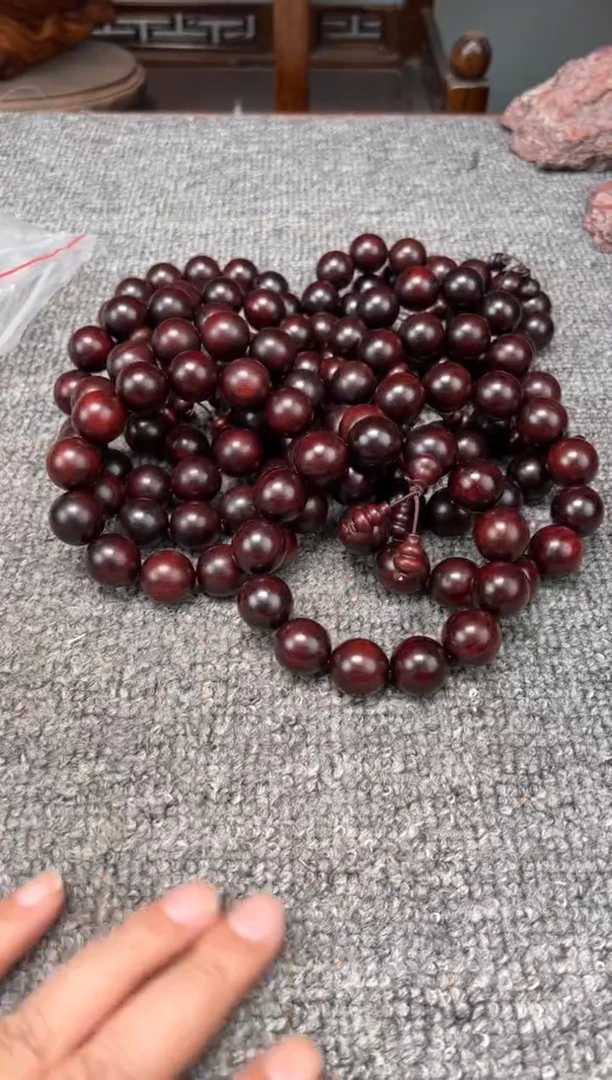 檀香紫檀（小叶紫檀）1.8圆珠精品小叶紫檀1