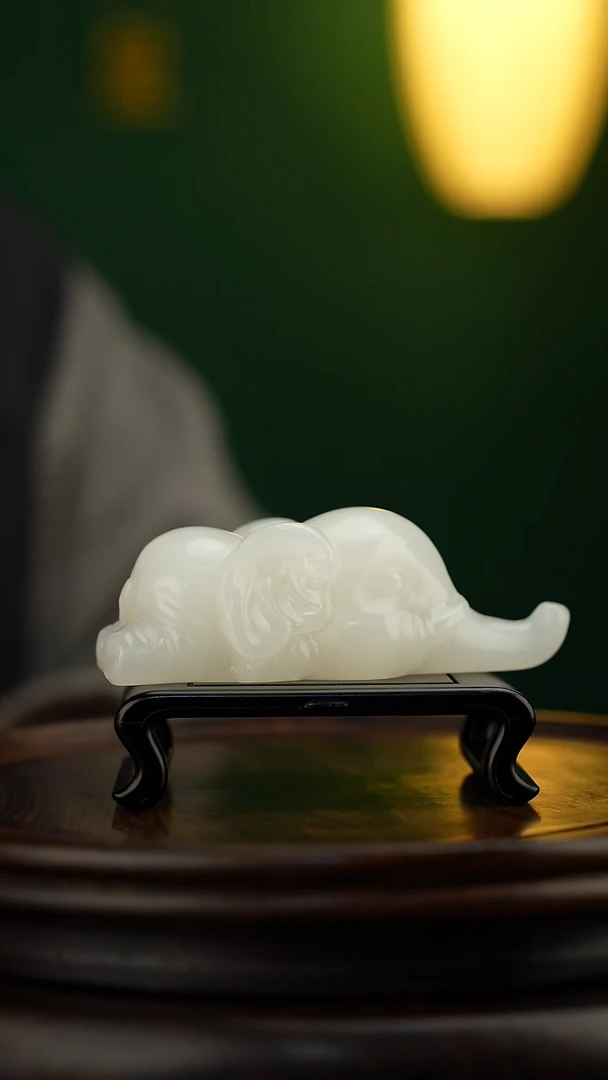 玉【小吉象】天然玉石摆件笔搁创意摆件