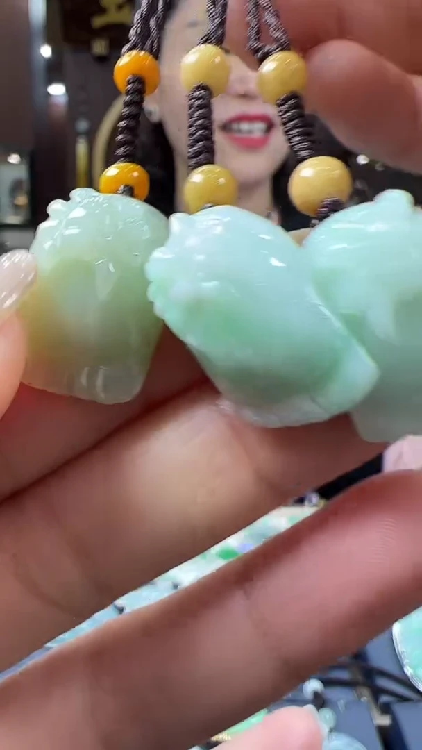 【闪购商品】翡翠挂件未镶嵌脚丫手机挂（多样性发其一）