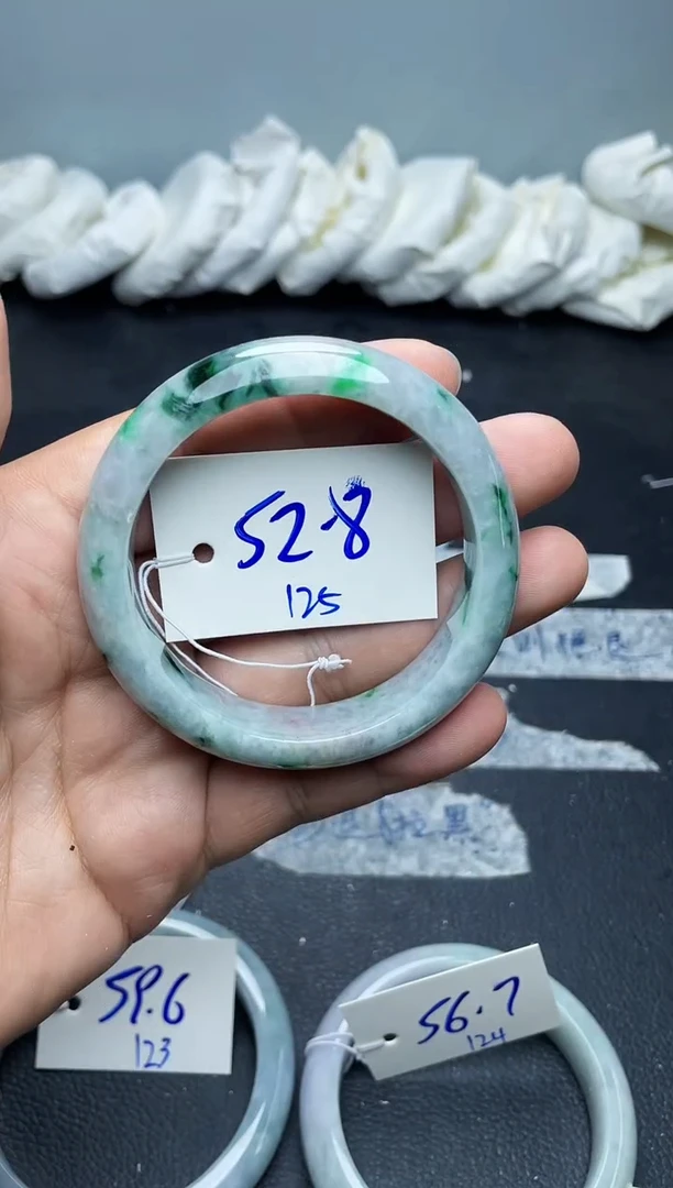 未镶嵌手镯翡翠125