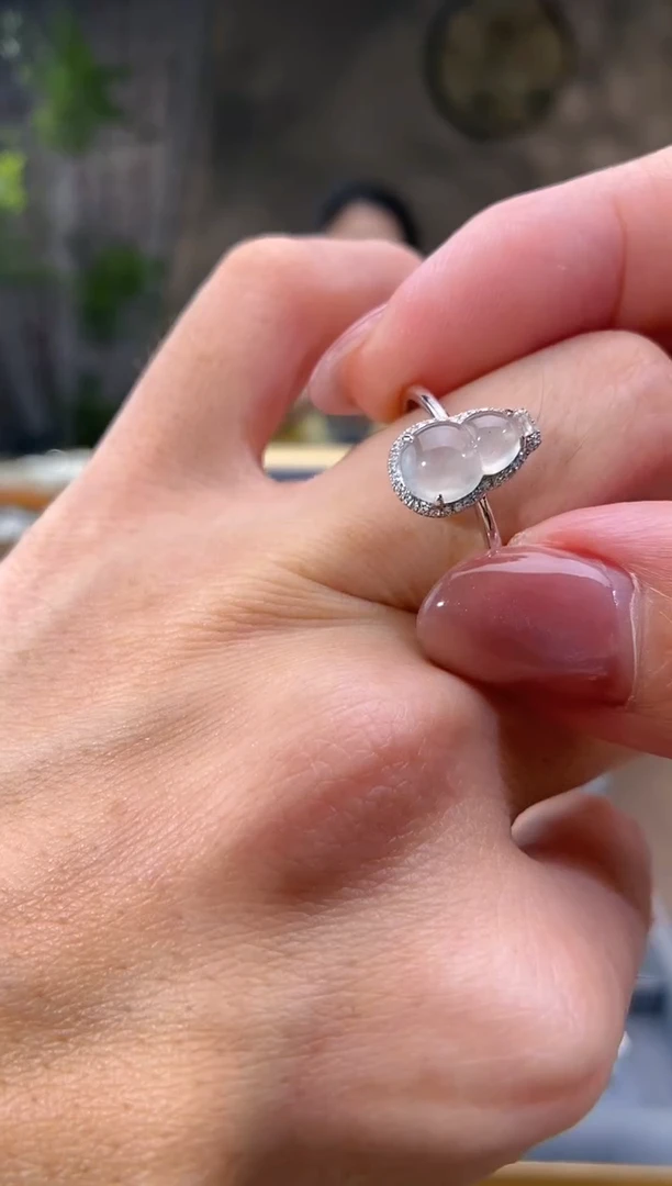 吊坠(不含链)18K金镶嵌翡翠戒指