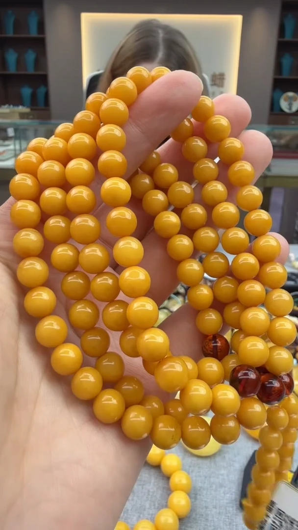 琥珀颈饰未镶嵌107秒拍号 假一罚三