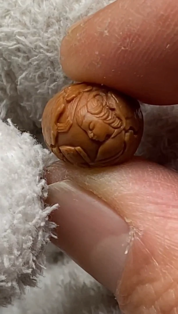 手串猴头核桃雨墨臻至  美女