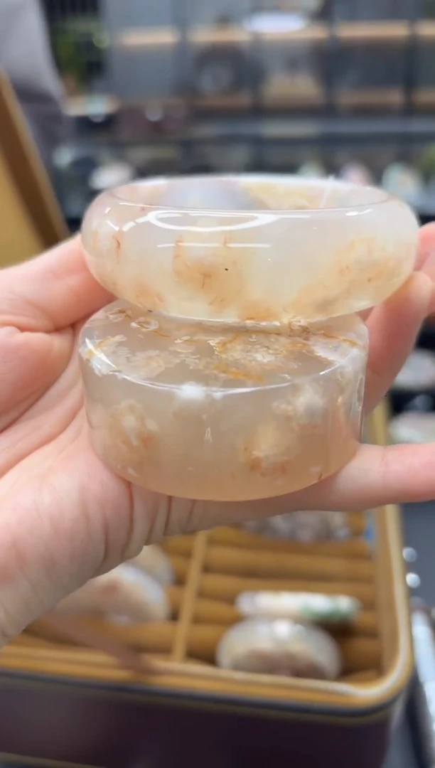 未镶嵌手镯石英质玉44(62圈赠送镯心)