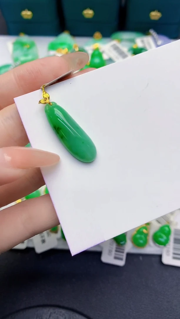 颈饰未镶嵌翡翠缅甸天然翡翠A货