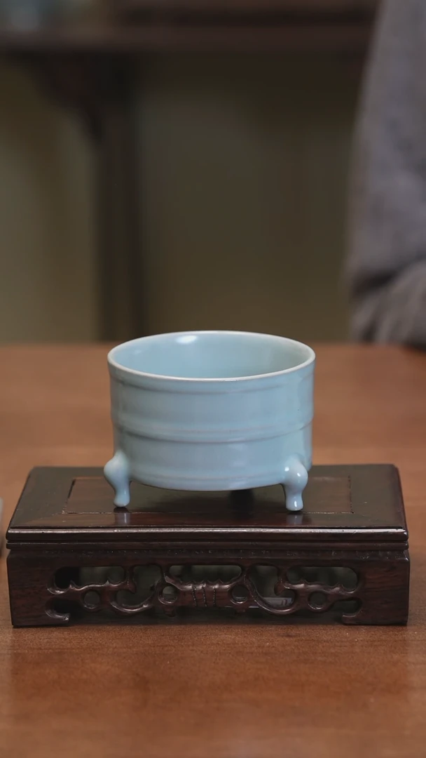 【闪购商品】Y宝丰宋官窑原产地汝瓷三足旋纹杯