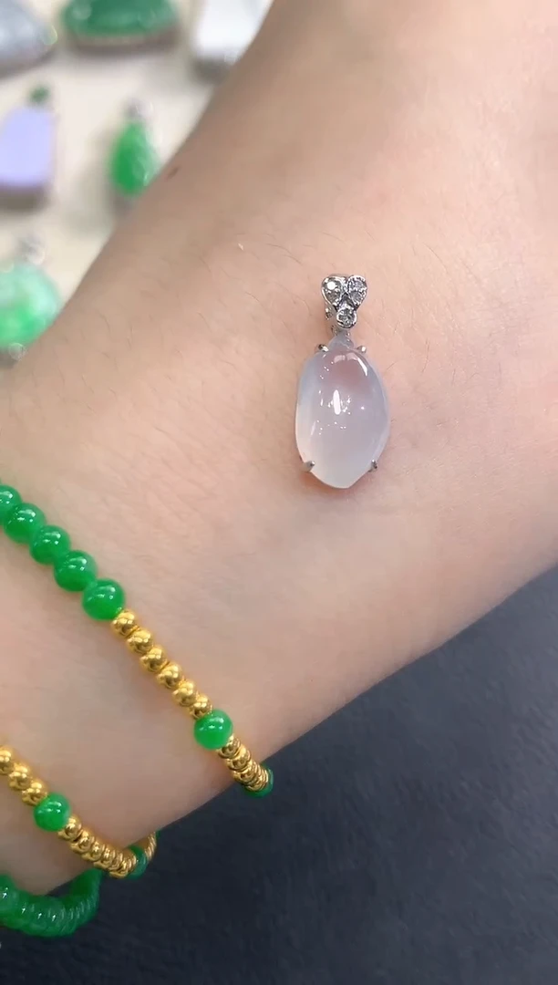 吊坠(不含链)18K金镶嵌翡翠春日珠宝 B7