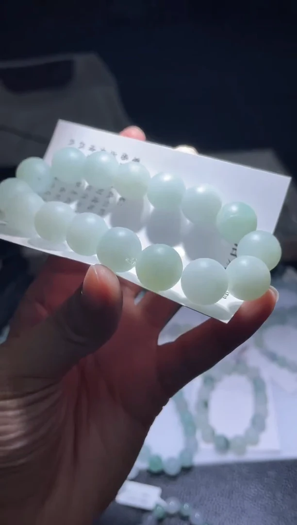 未镶嵌定制翡翠翡翠手串