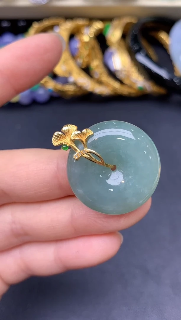 颈饰18K金镶嵌翡翠101-雪姐翡翠天天见