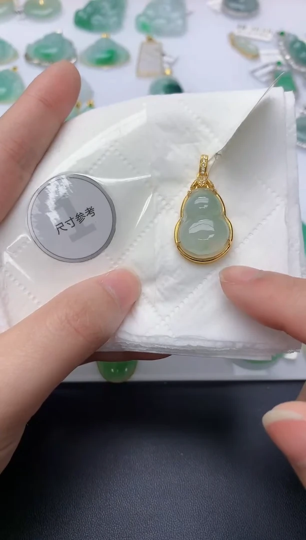 颈饰银S925镀金镶嵌翡翠天然A货