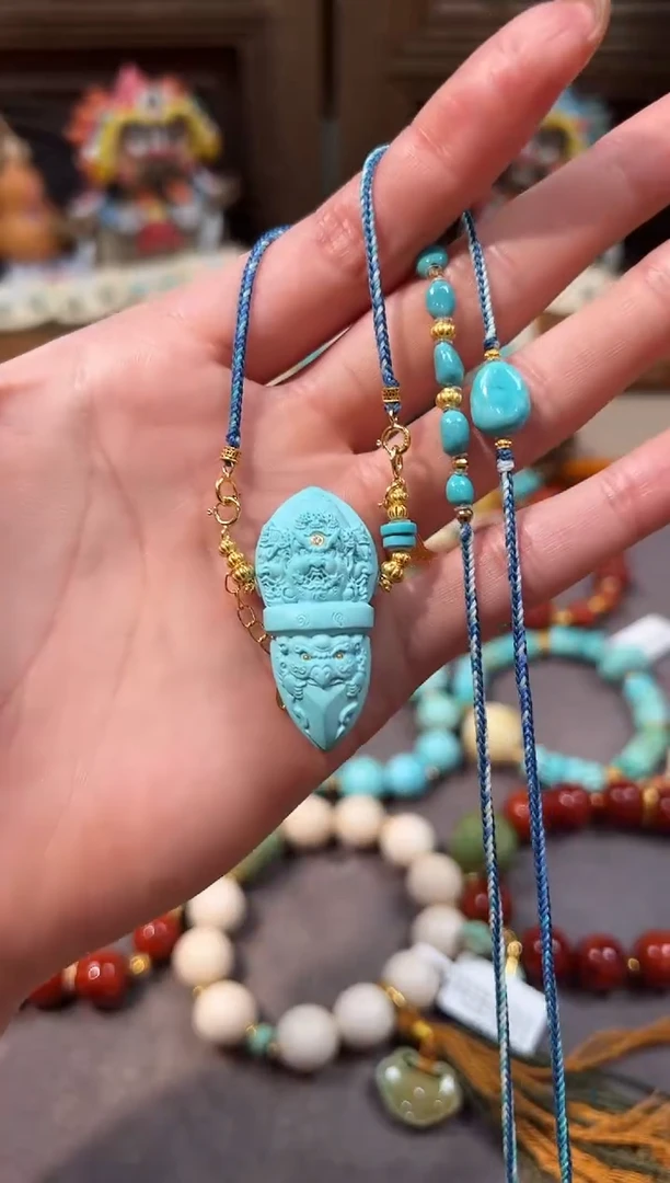 18K金镶嵌绿松石颈饰绿松石项链