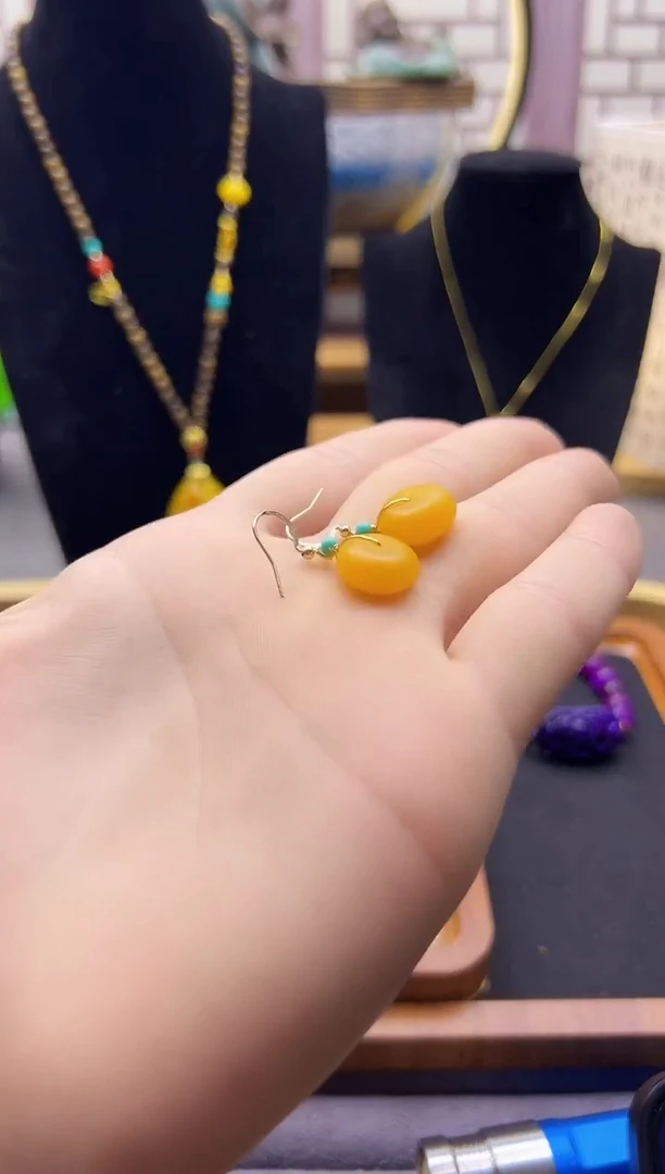 【闪购商品】蜜蜡耳饰14K金镶嵌E82