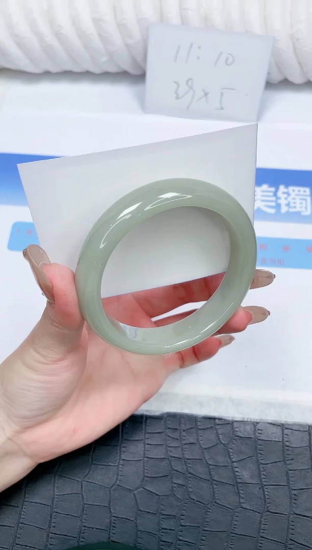 石英质玉手镯未镶嵌9-58.5