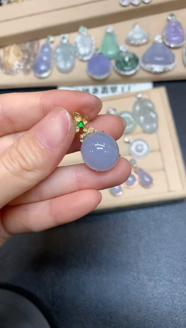 【闪购商品】翡翠颈饰18K金镶嵌蛋面【无服务费】