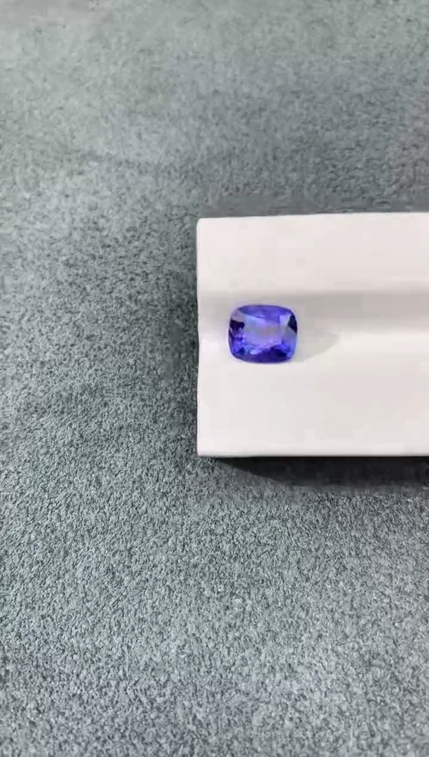 未镶嵌裸石坦桑石2.17CT