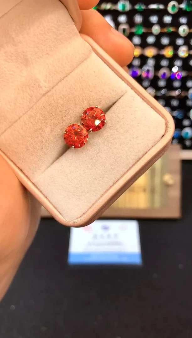 石榴石（芬达石）耳钉银S925镶嵌......
