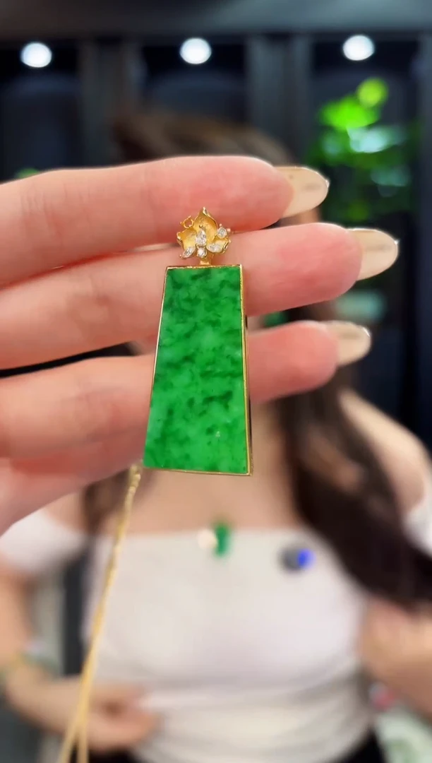 翡翠未镶嵌吊坠(不含链)缅料A货/多样性发货/一件