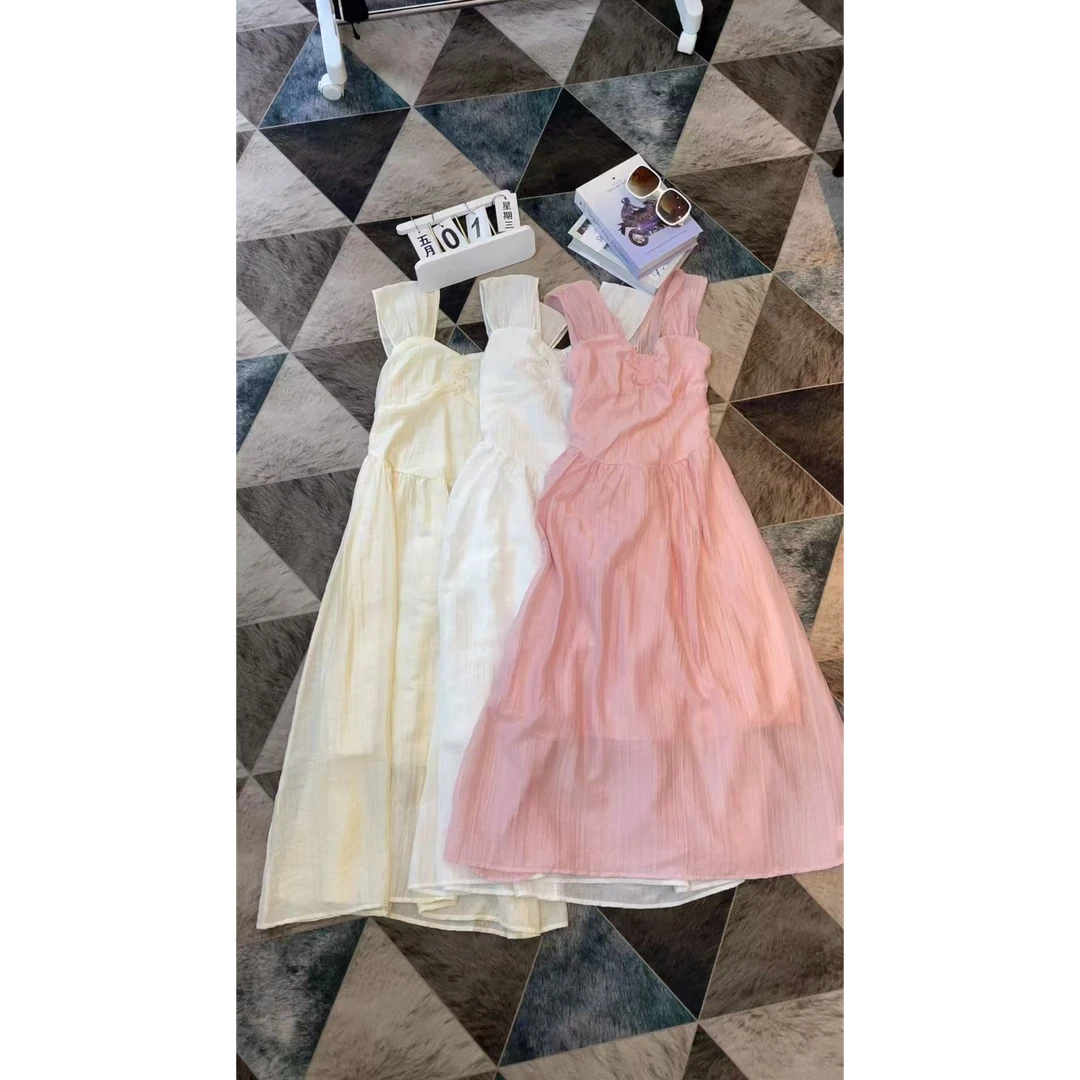 夏季褶皱长裙吊带连衣裙显瘦收腰公主小众纯欲