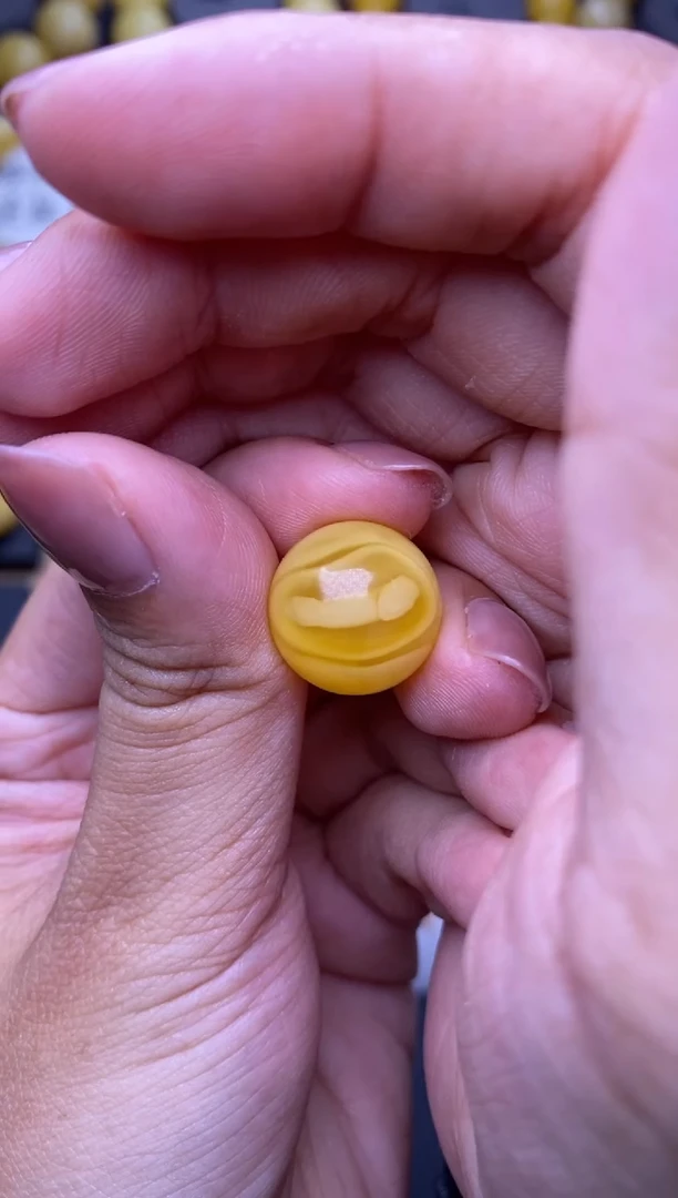 裸石琥珀未镶嵌大小姐珠宝94