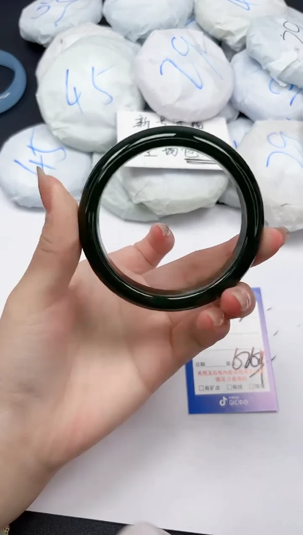 未镶嵌手镯石英质玉A103/6162