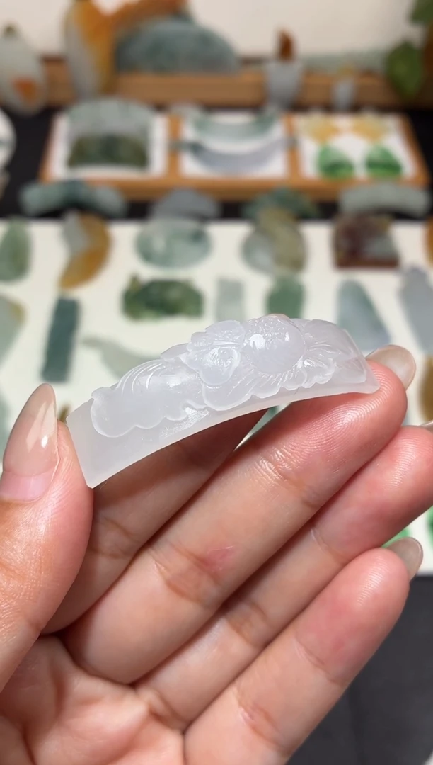 未镶嵌定制翡翠手牌