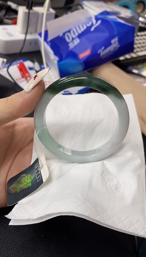 【闪购商品】翡翠手镯未镶嵌翡翠