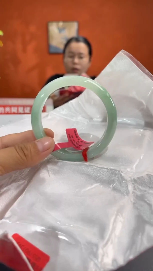 未镶嵌手镯翡翠翡翠手镯
