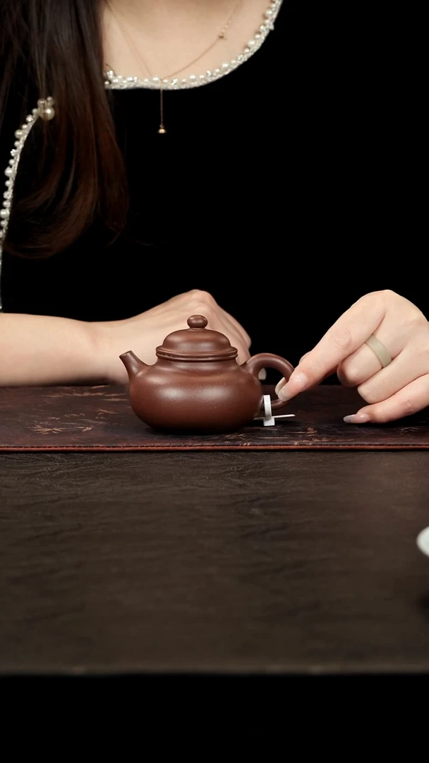 茶壶紫砂老紫泥容天110cc