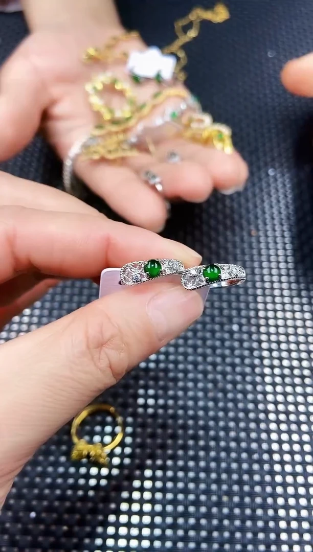 【闪购商品】翡翠耳饰未镶嵌111111111