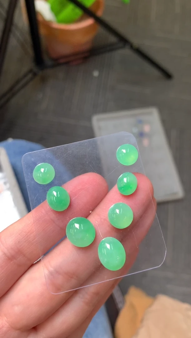 未镶嵌定制翡翠裸玉