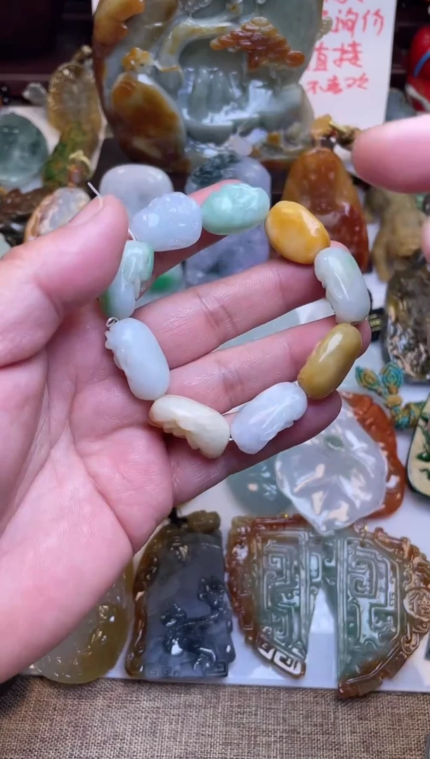 颈饰未镶嵌翡翠30