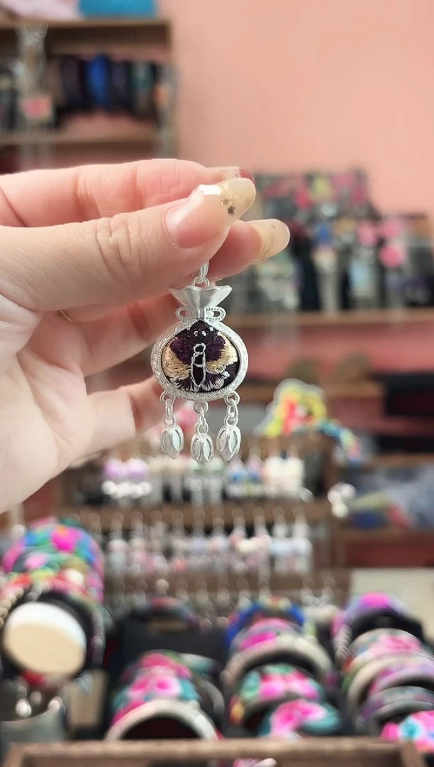织绣艺艺枝独绣手工饰品  56