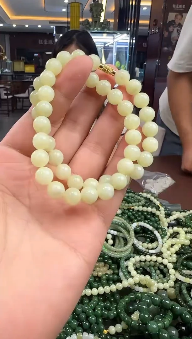 和田玉未镶嵌挂件【陆807】86 702 1多样性发其一