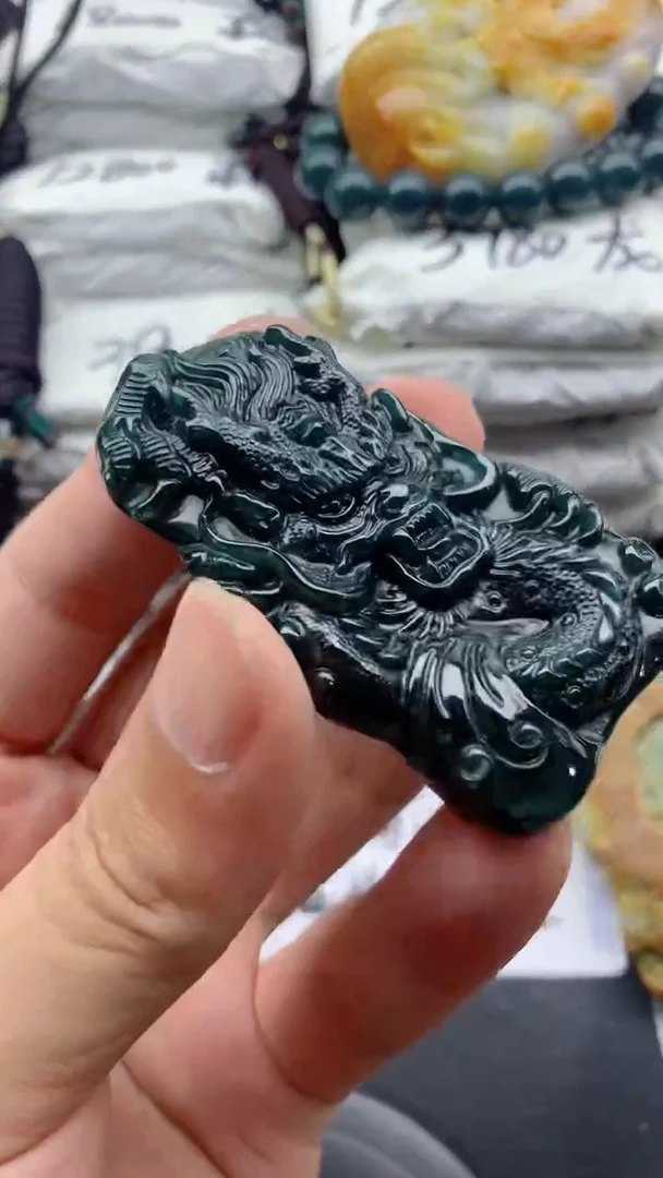 翡翠未镶嵌颈饰88888888