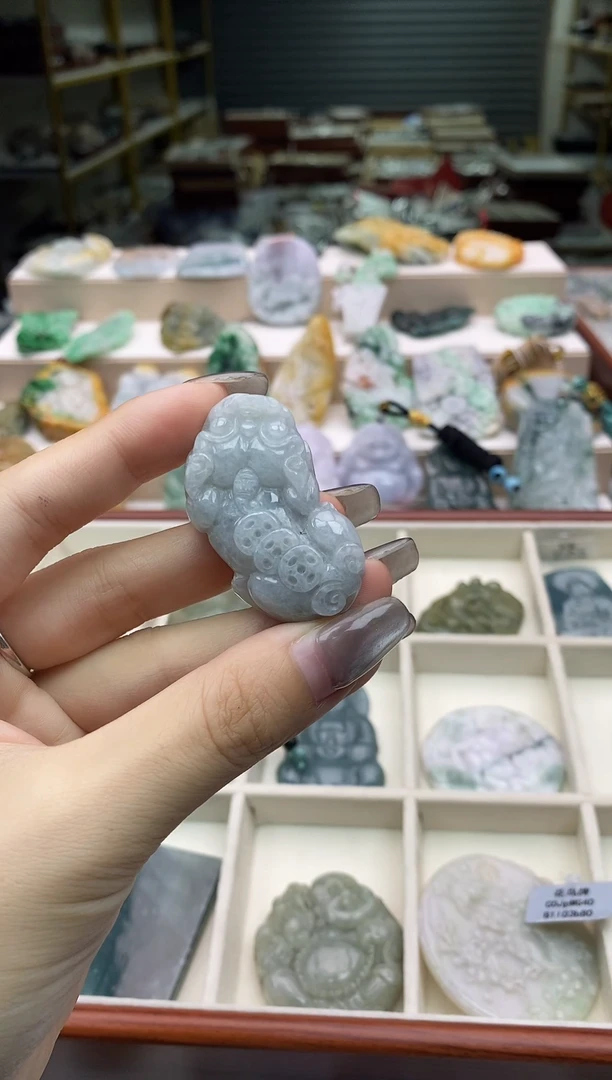 颈饰未镶嵌翡翠1