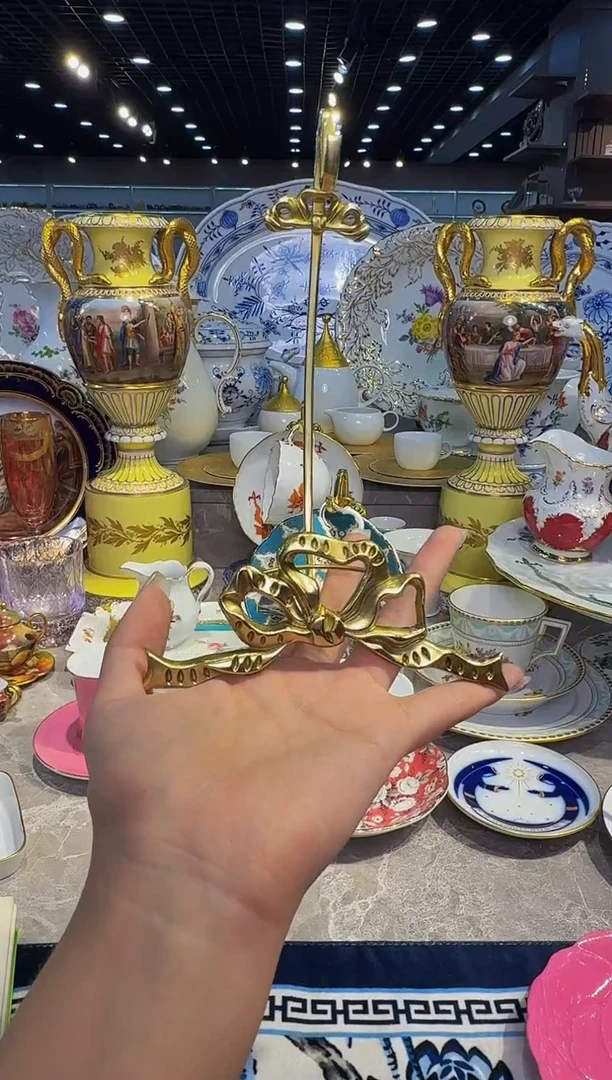 骨瓷娜娜中古器物如图所示75