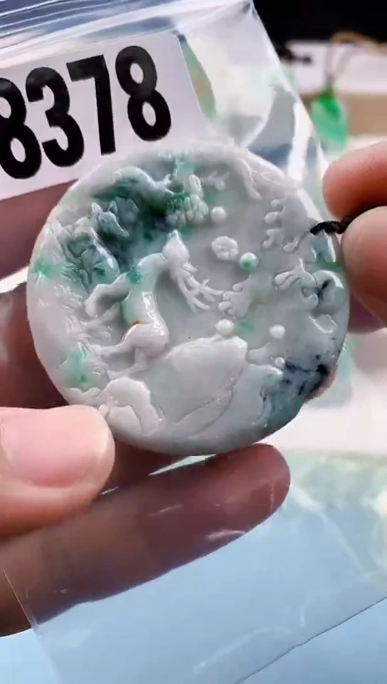【闪购商品】翡翠挂件未镶嵌天然翡翠吊坠挂件