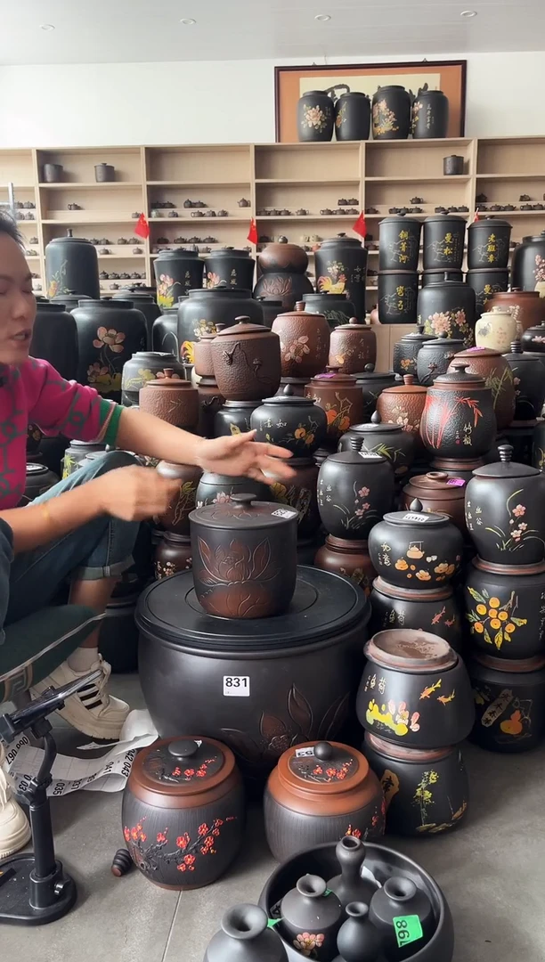 罐瑕疵茶叶罐  小五饼荷花   620