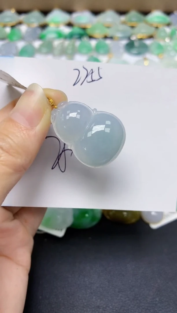 翡翠18K金镶嵌颈饰天然翡翠A货