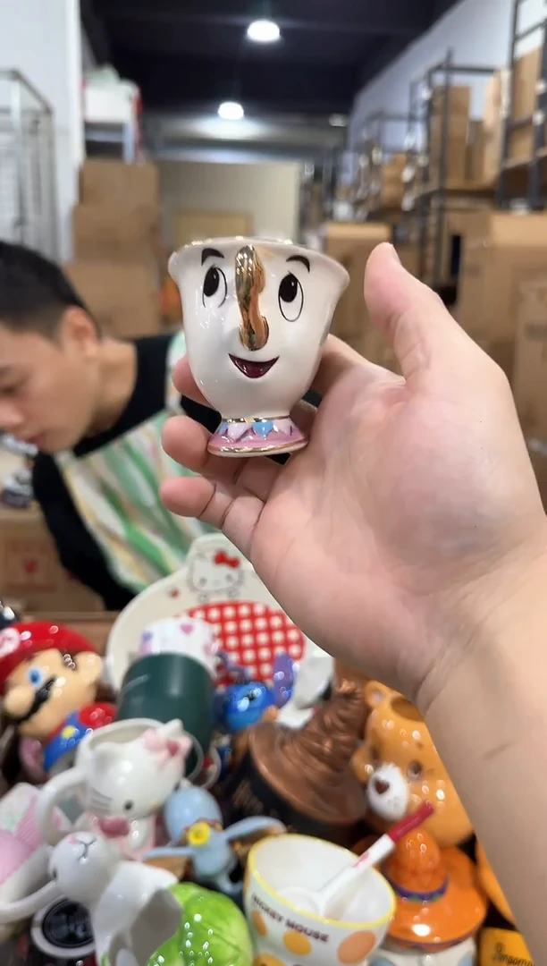 瓷片金边阿奇杯