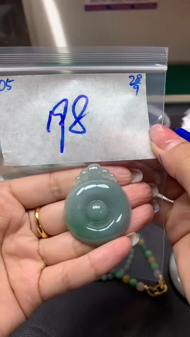 未镶嵌定制翡翠毛货需精细抛光挂件多样性拍一发一