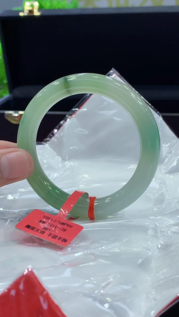 未镶嵌手镯翡翠翡翠手镯