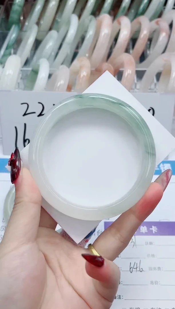 【闪购商品】石英质玉手镯未镶嵌31-64