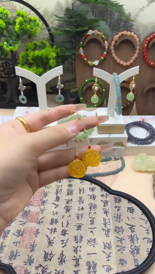 蜜蜡未镶嵌耳饰49