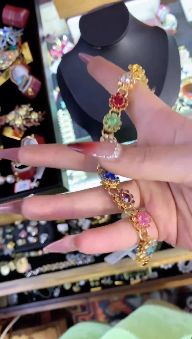 【闪购商品】瓷片楚楚中古珠宝甄选不退换