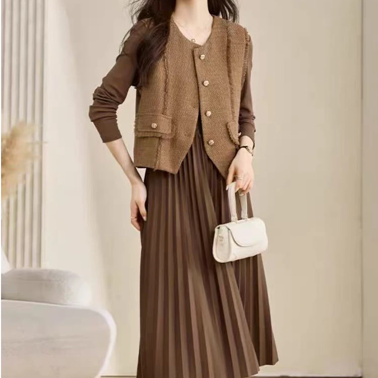 7法式轻熟风休闲风小香风时尚套装气质时尚秋季百褶