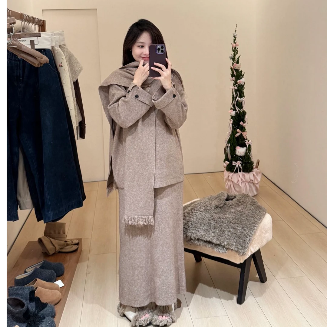 慵懒风高级感针织毛衣时尚套装秋冬V领针织上衣+高腰气质半身裙子